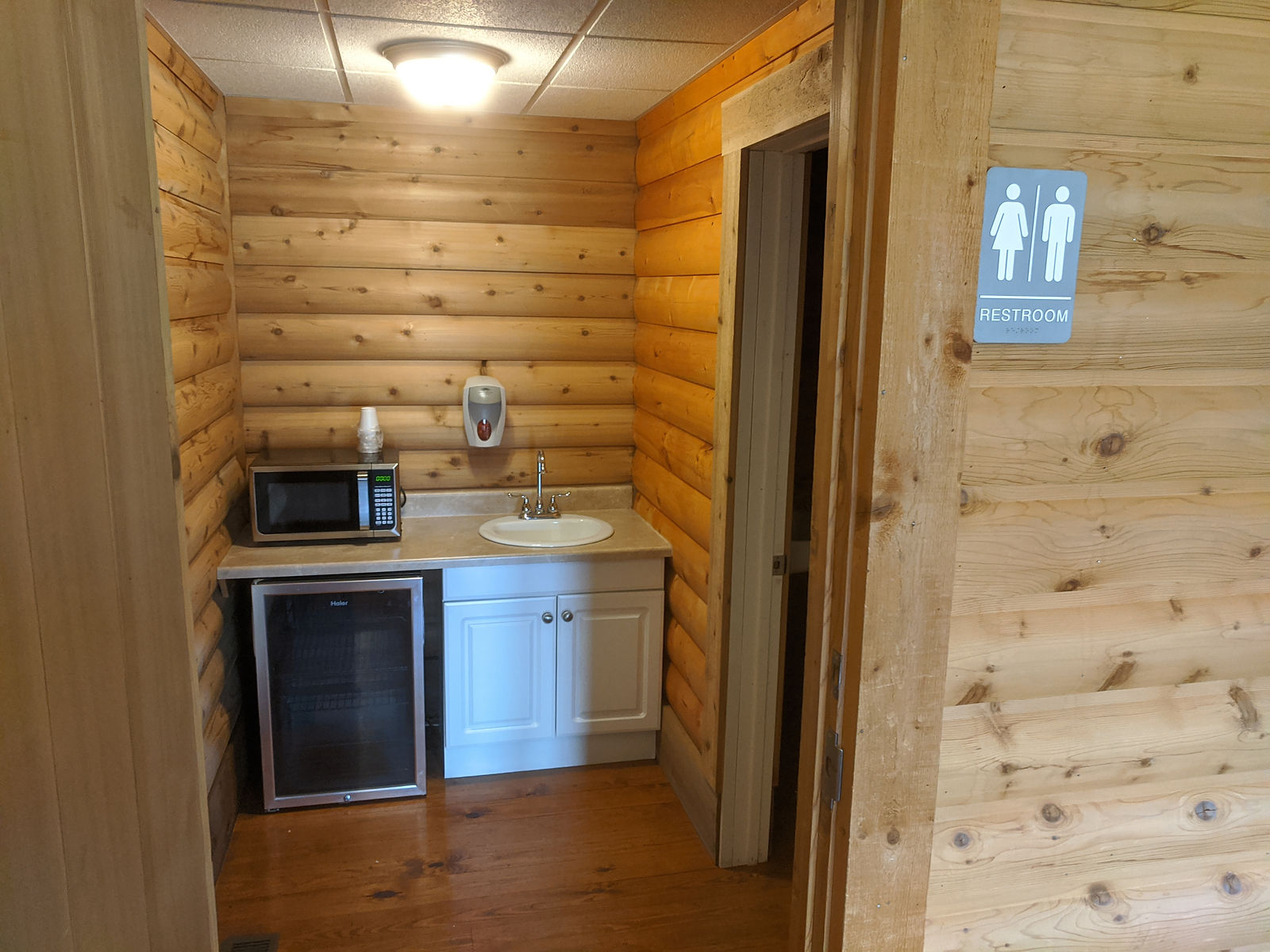 Bathrooms & Amenities